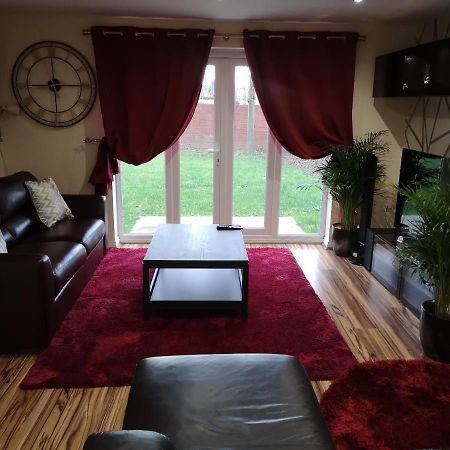 Apartamento Nightingale Gardens - 4 Bed Detached House - Mánchester Exterior foto