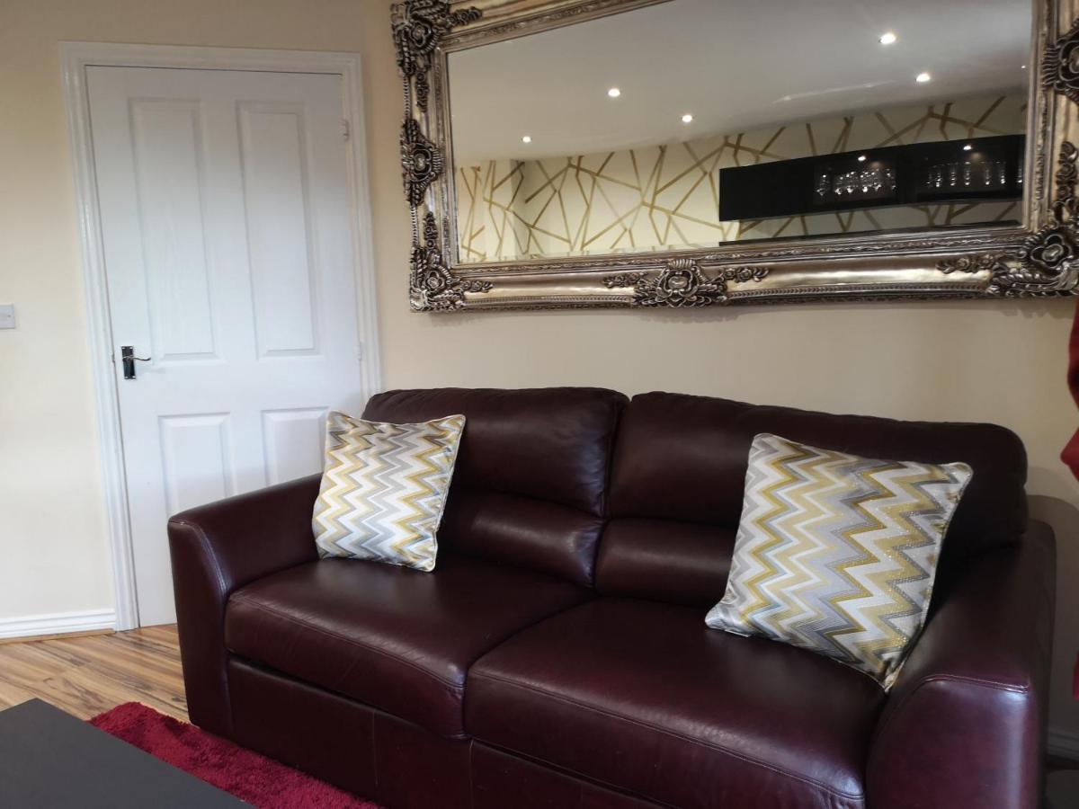 Apartamento Nightingale Gardens - 4 Bed Detached House - Mánchester Exterior foto