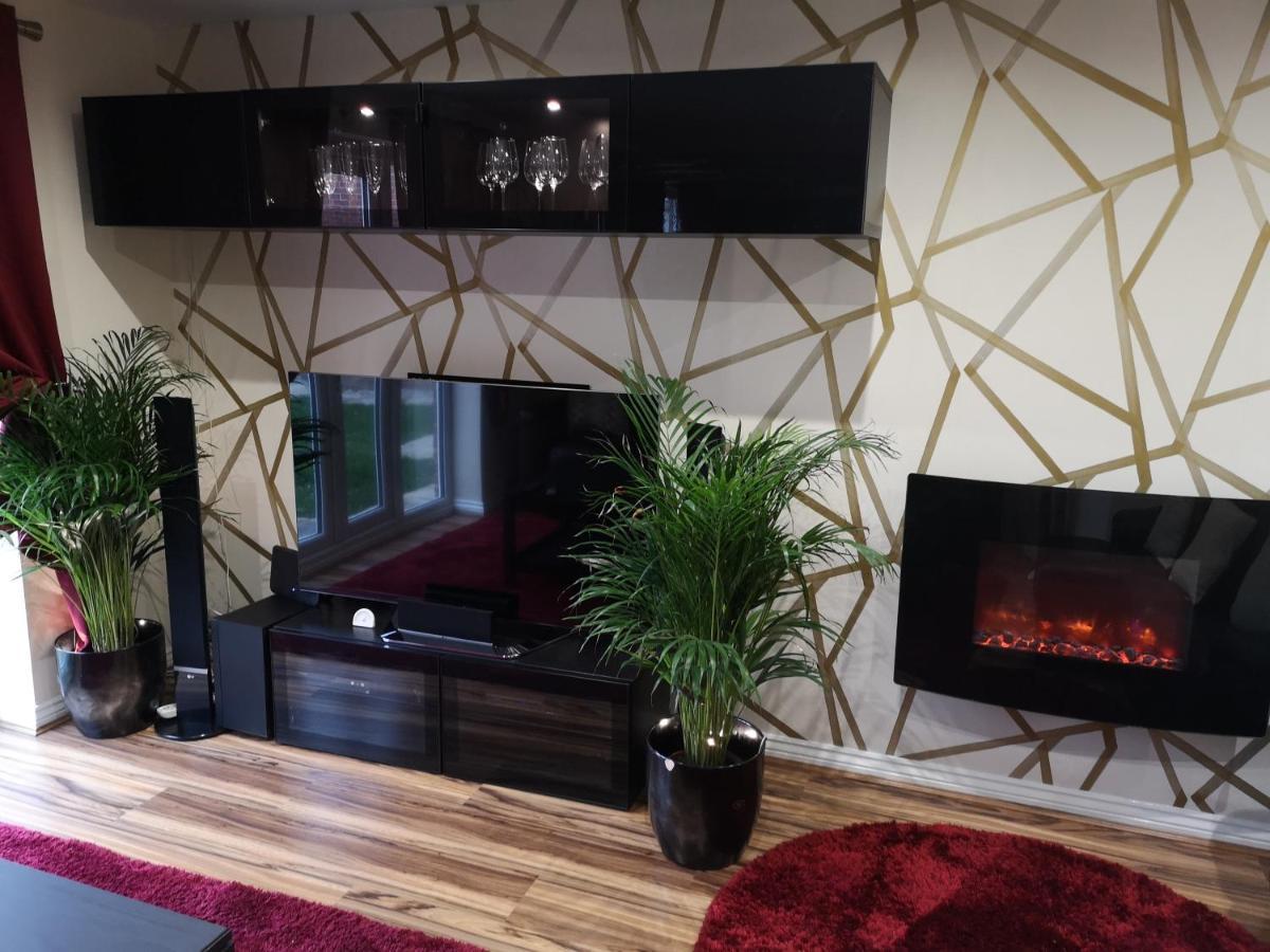 Apartamento Nightingale Gardens - 4 Bed Detached House - Mánchester Exterior foto