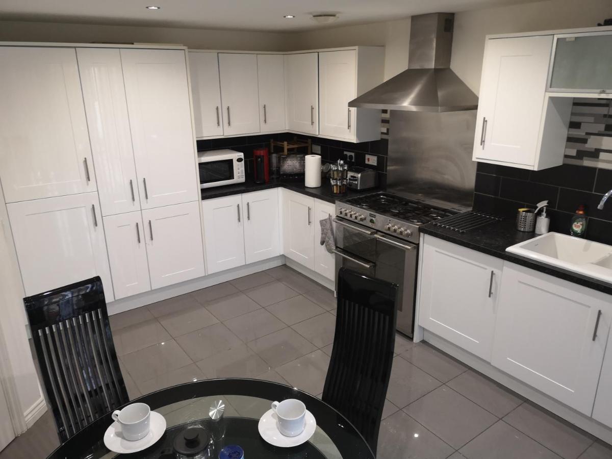Apartamento Nightingale Gardens - 4 Bed Detached House - Mánchester Exterior foto