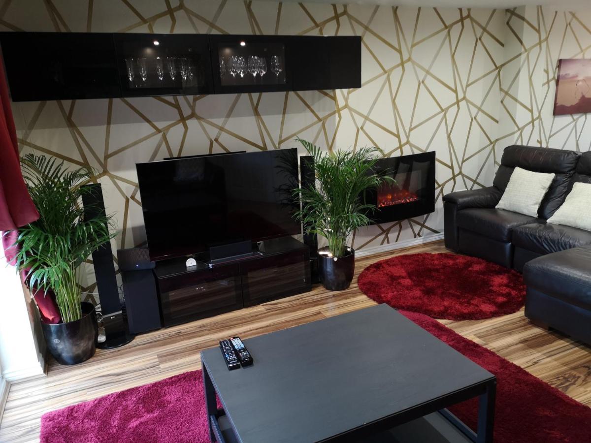 Apartamento Nightingale Gardens - 4 Bed Detached House - Mánchester Exterior foto