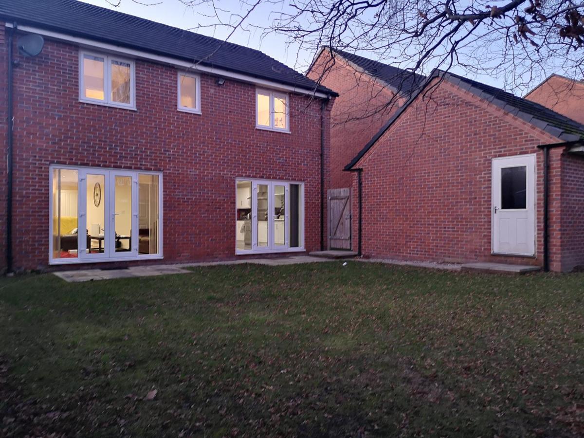 Apartamento Nightingale Gardens - 4 Bed Detached House - Mánchester Exterior foto