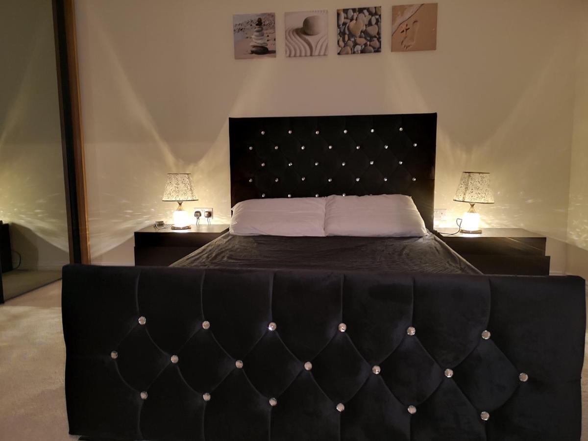 Apartamento Nightingale Gardens - 4 Bed Detached House - Mánchester Exterior foto