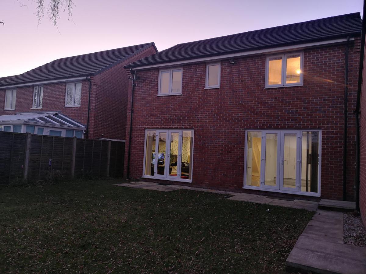 Apartamento Nightingale Gardens - 4 Bed Detached House - Mánchester Exterior foto