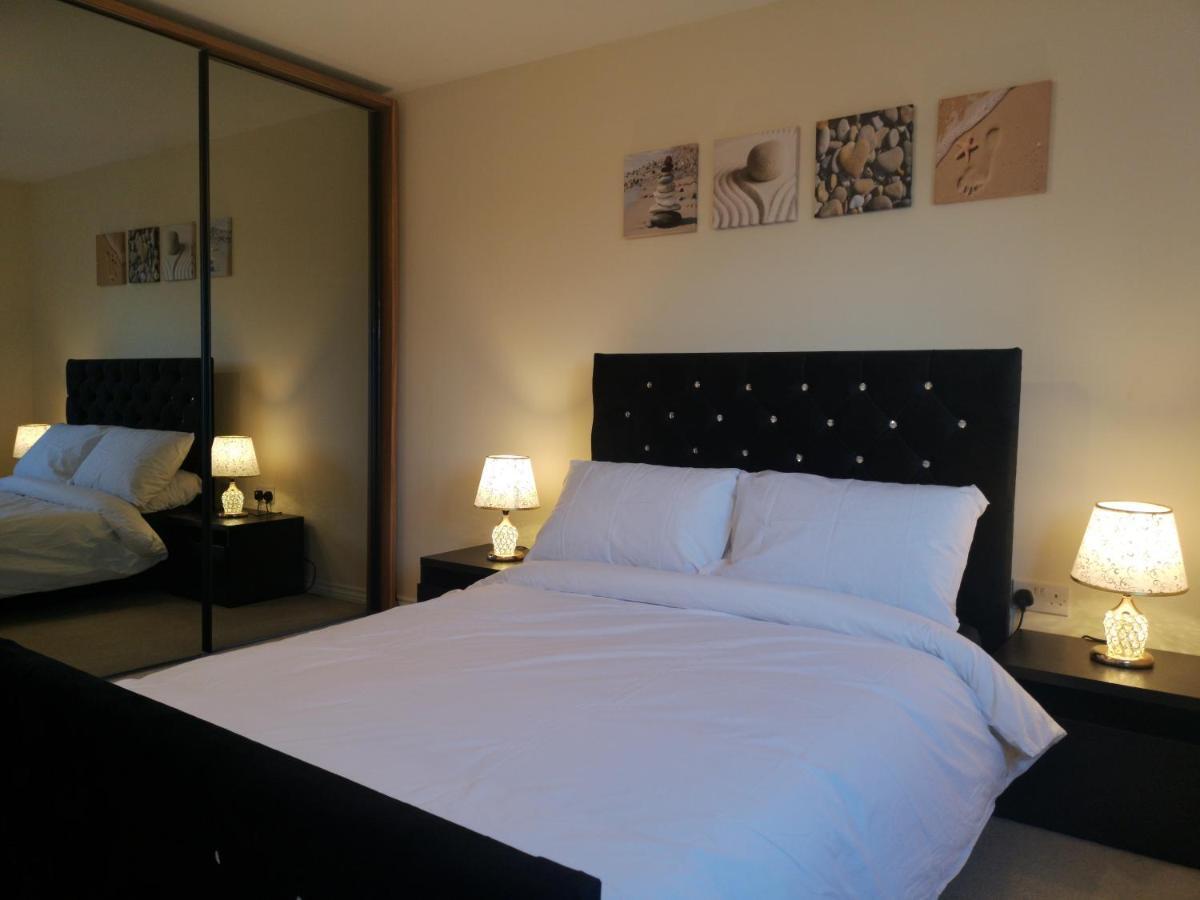 Apartamento Nightingale Gardens - 4 Bed Detached House - Mánchester Exterior foto